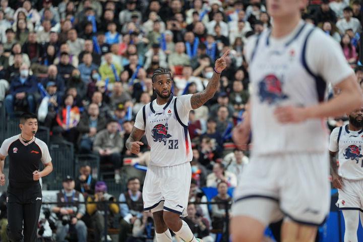 世界杯对阵安排-体坛午爆｜山东男篮今晚客战广州龙狮，中国女足明战乌兹别克斯坦