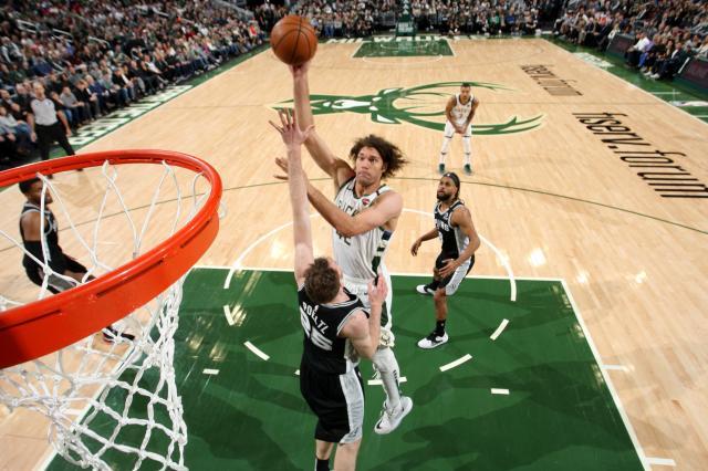 世界杯赛程-除了爆炸头和殴打吉祥物，罗宾·洛佩斯还有个绝招